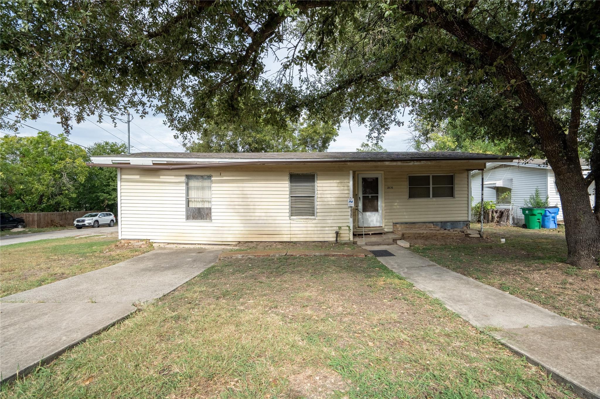 1816 Davis, 2278466, Taylor, Single Family Residence,  for sale, Christopher  Machuca, StepStone Realty, LLC